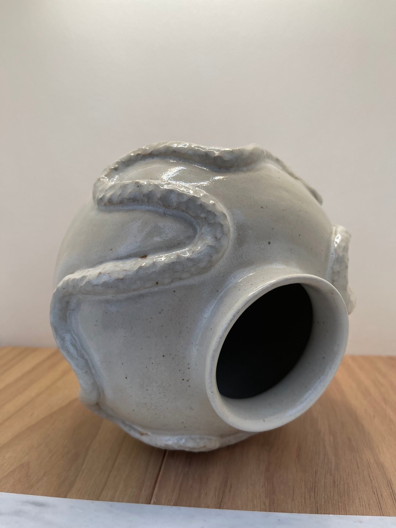 Round Snake Vase